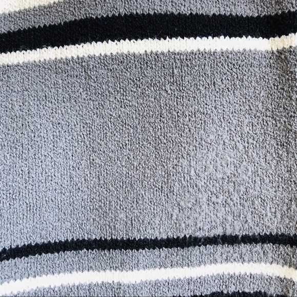 Pretty Striped Casual Sweater - Picture 5 of 5